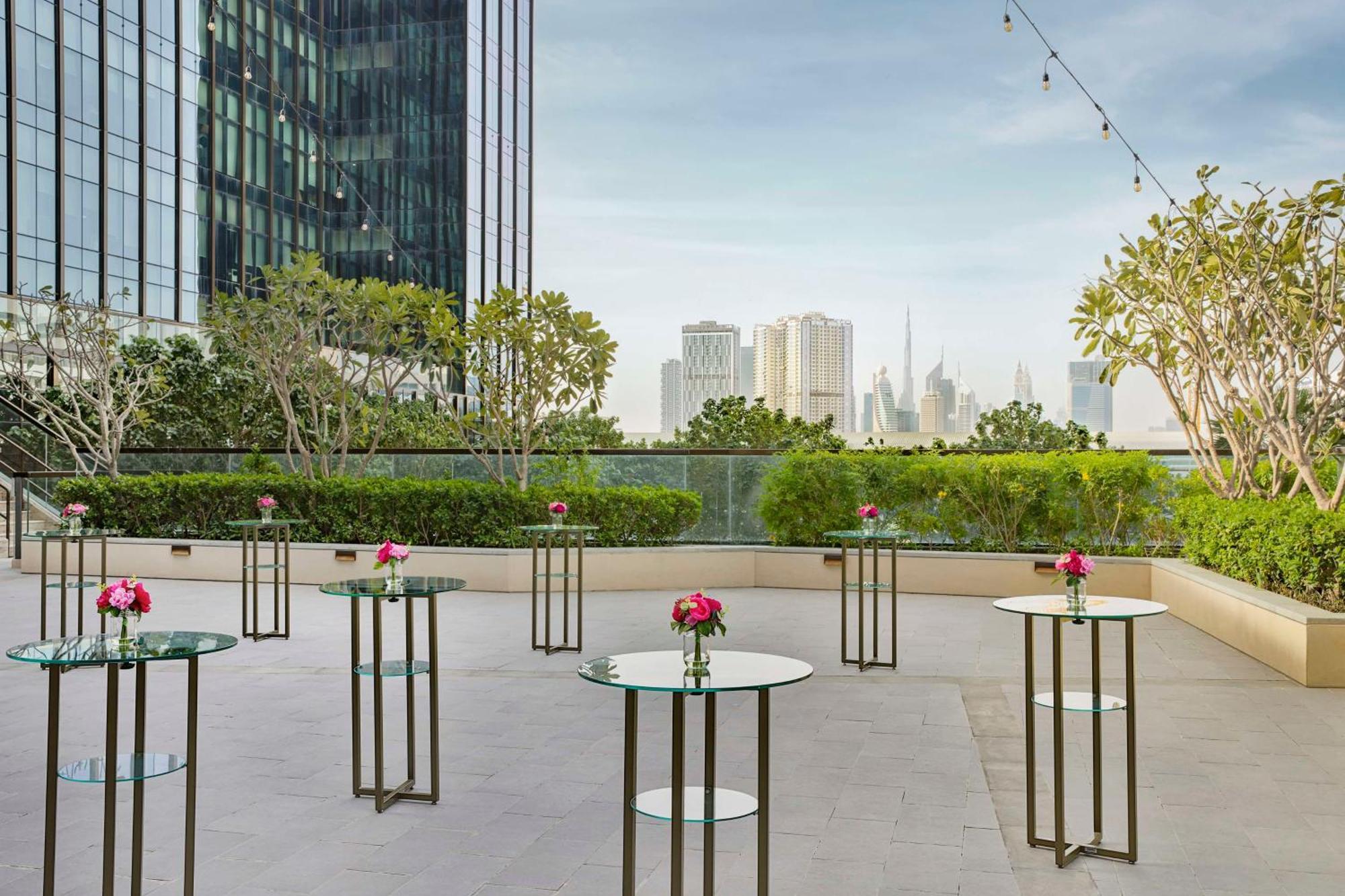 فندق ووحدات دبل تري من هيلتون دبي إم سكوير المظهر الخارجي الصورة The Club at The St. Regis Mumbai