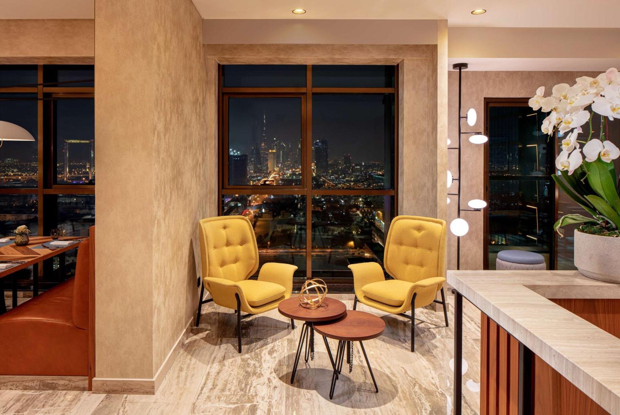 فندق ووحدات دبل تري من هيلتون دبي إم سكوير المظهر الخارجي الصورة Interior of a penthouse apartment